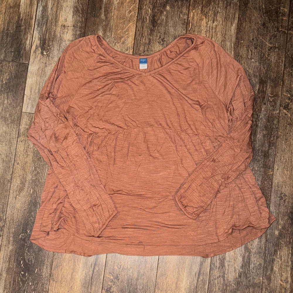 Soft Long-Sleeve Women’s Peplum Top - Rust